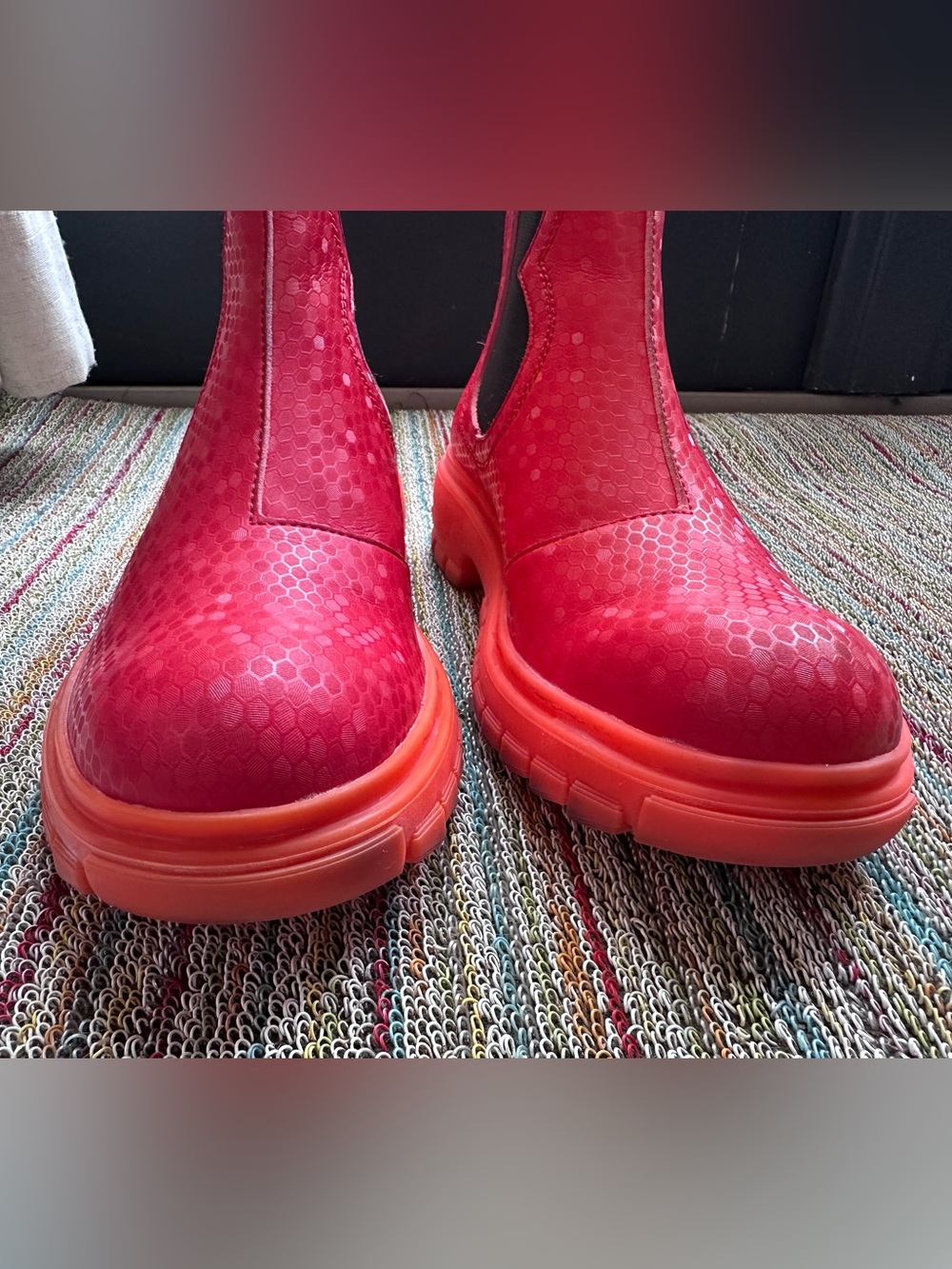 Fluevog EXCELLENT Official Jeudi pink rubberized vegan leather Chelsea boot -7 - Picture 7 of 16